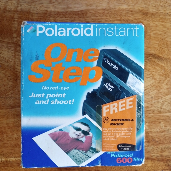 Polaroid instant camera 600series like new - Picture 4 of 7